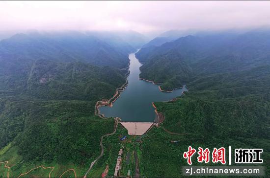 义乌市巧溪水库航拍 楼杨敏 供图